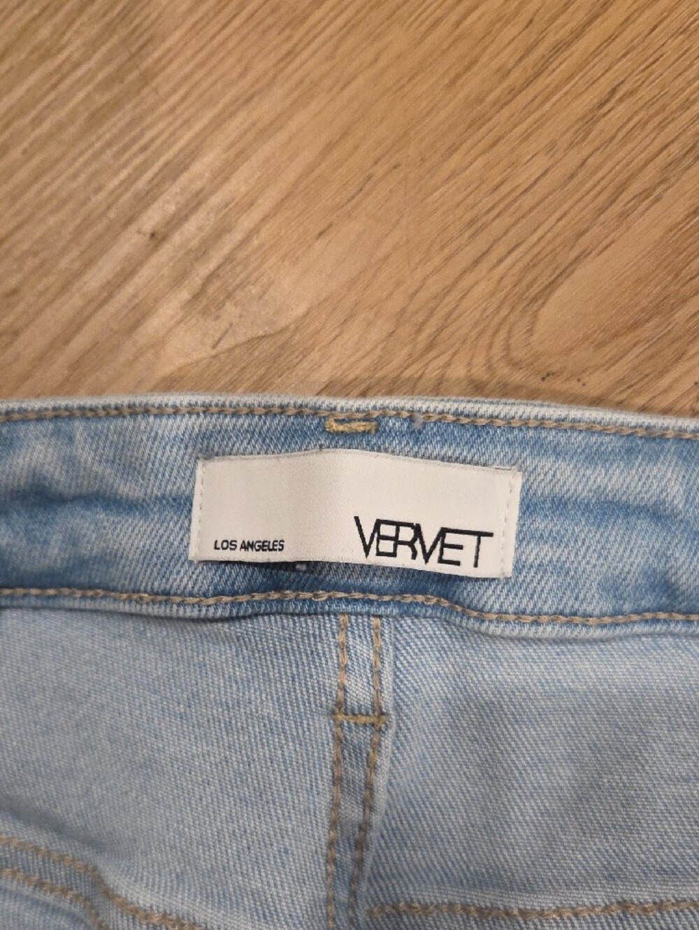 Women’s Light Blue Cropped Straight Jeans with Raw Hem - Picture 2 of 8